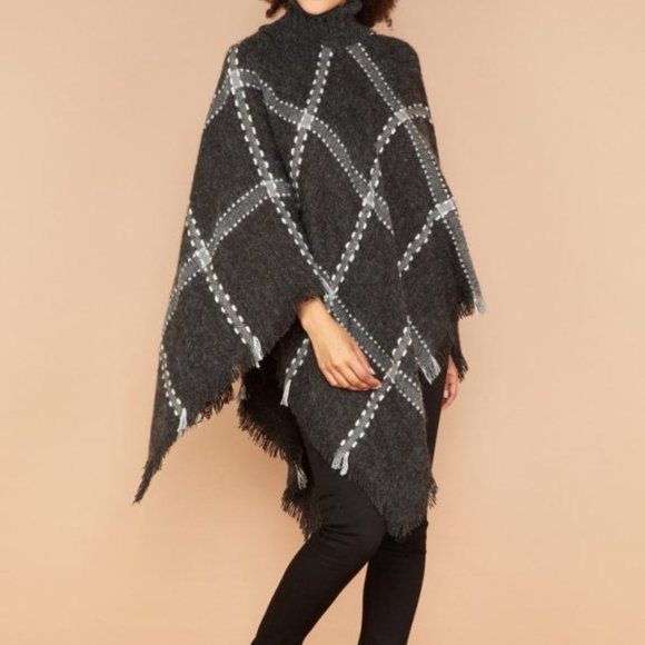 Plaid Poncho Turtleneck Windowpane Print With Fringe Frayed Hem  NWT - Picture 10 of 10